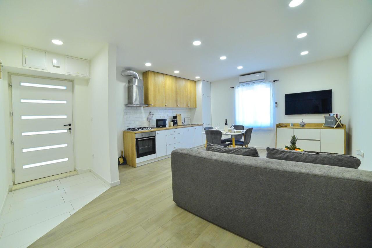 Apartment Maris Sinj Exteriér fotografie